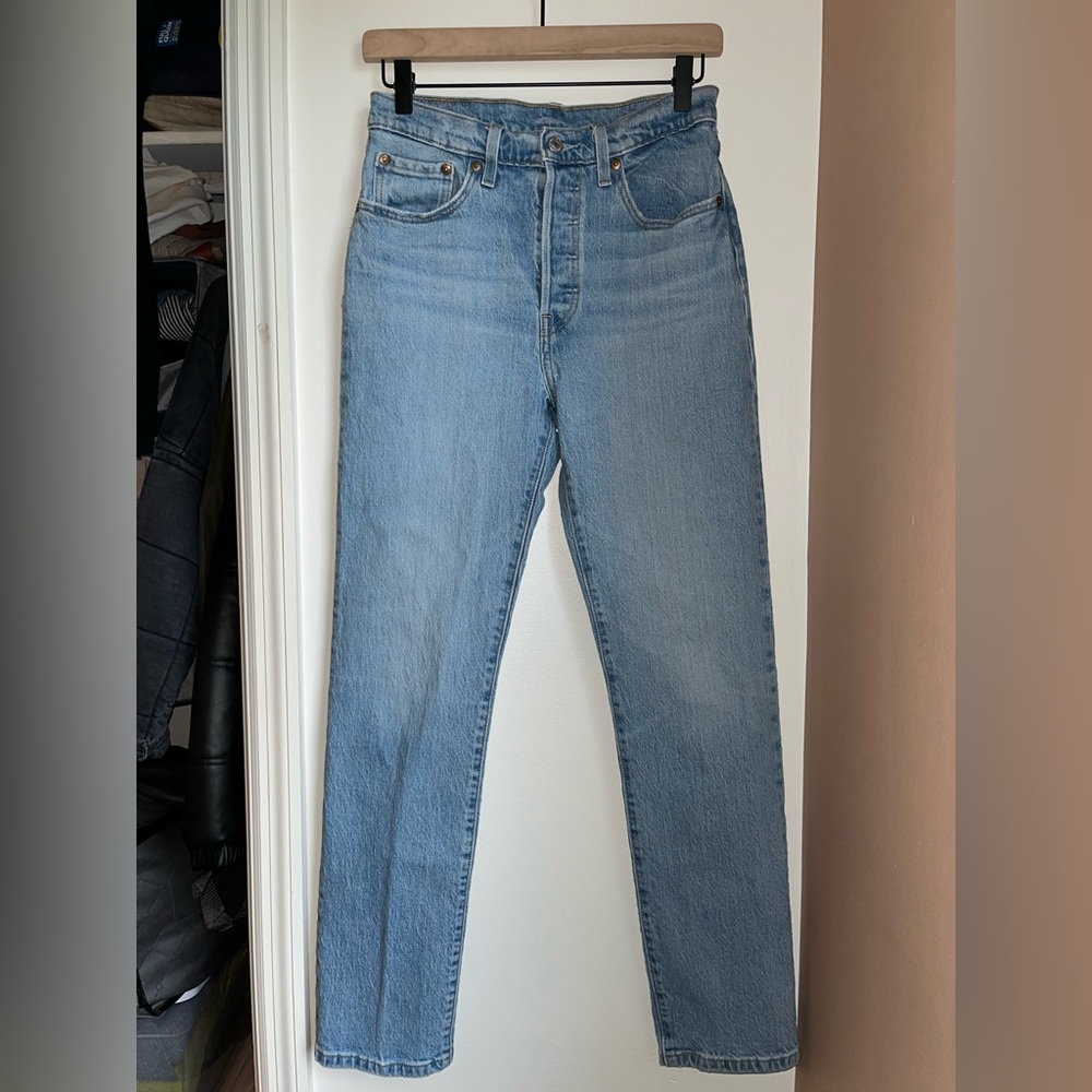 Levi’s 501 Original Fit Stretch • 27 x 30 • Light Wash
